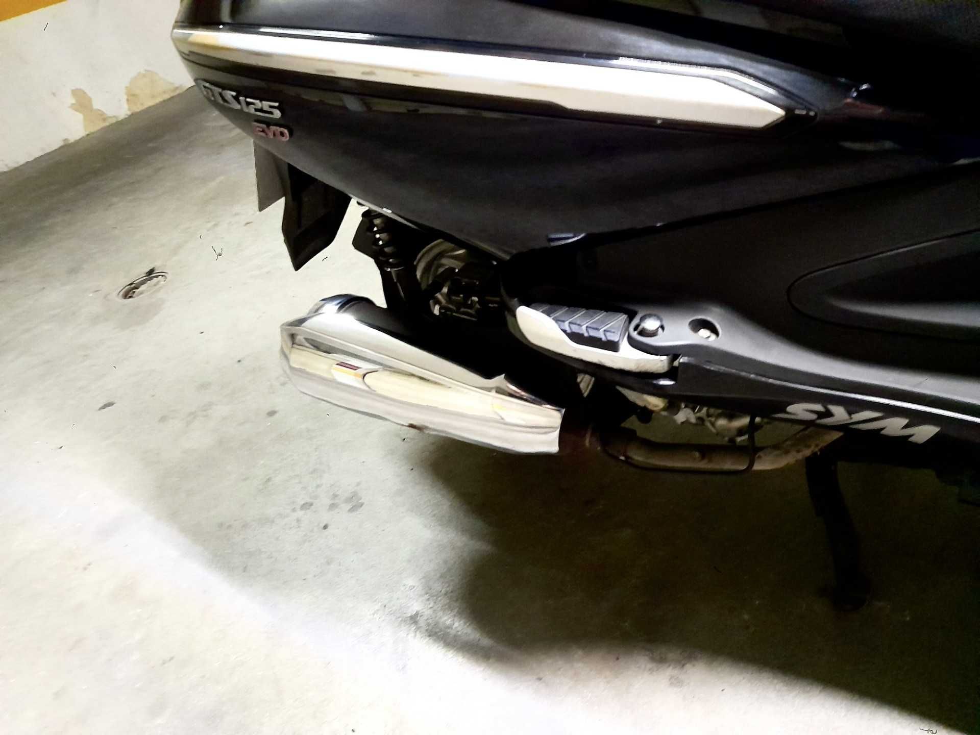 Scooter Sym GTS 125 Evo (Preta) C/ Poucos Kms