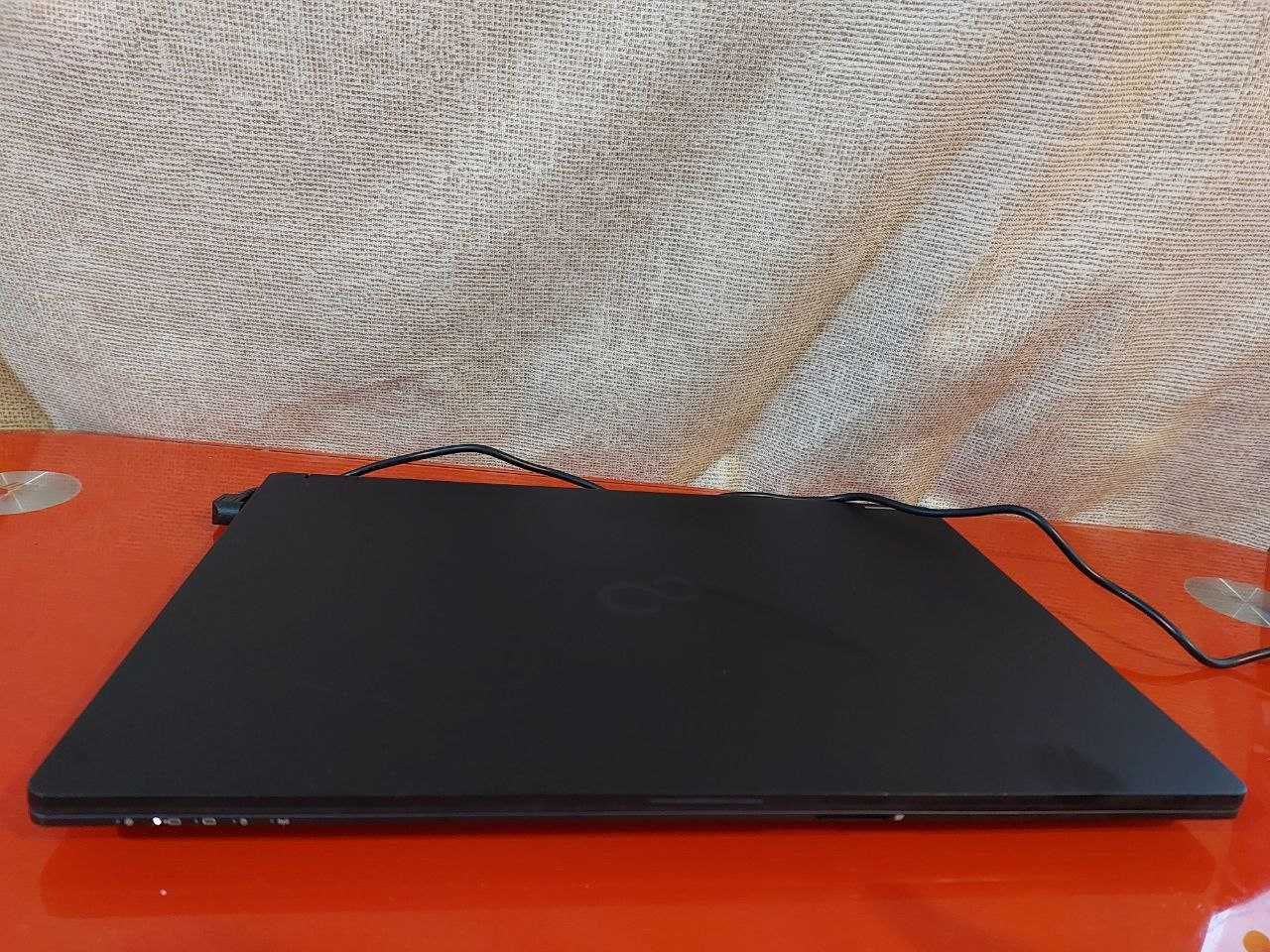Fujitsu U759/ 15.6" FullHD, IPS/ i5 8265U/ 16 GB/256 GB/ Intel UHD 620