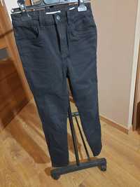 Spodnie jeansowe 146