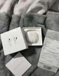Apple air pods 4