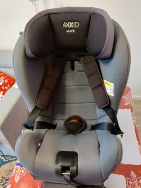 Fotelik Axkid Move   9--25 kg