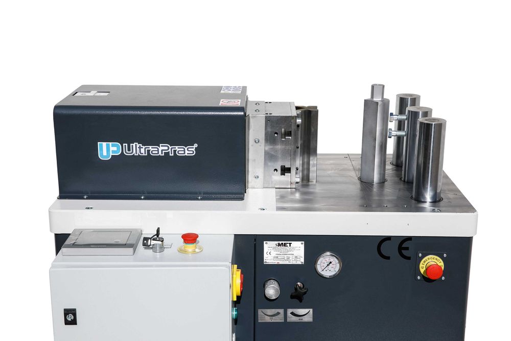 Pozioma prasa hydrauliczna UPH28 "bokserka" UltraPras