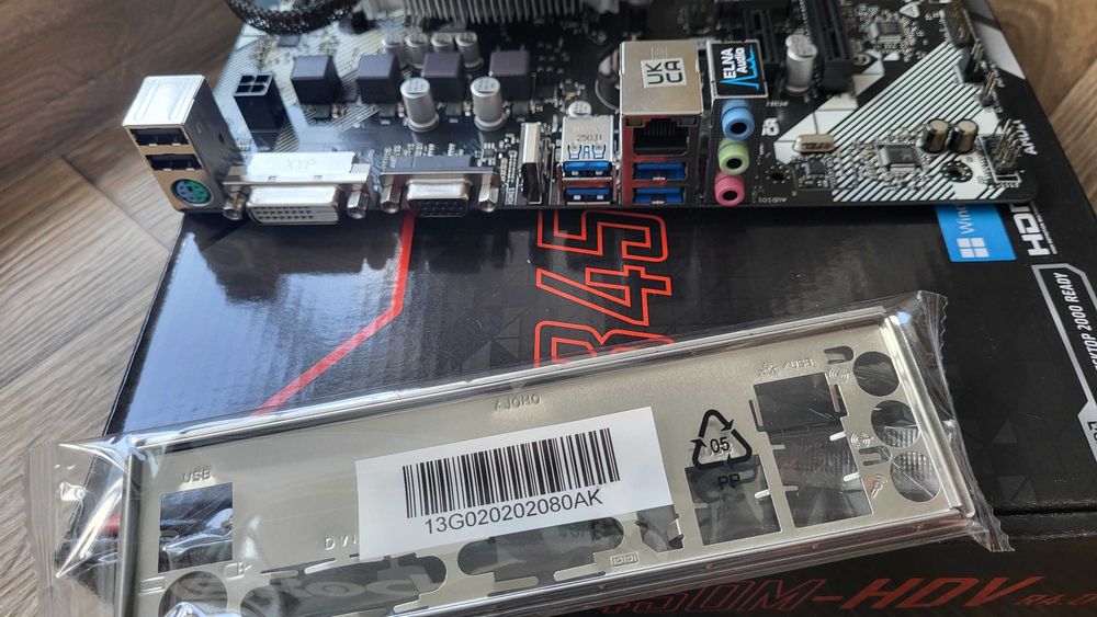 Комплект Ryzen 5 2600+Asrock B450M-HDV(Новая)+16GB+ Башня Socket AM4