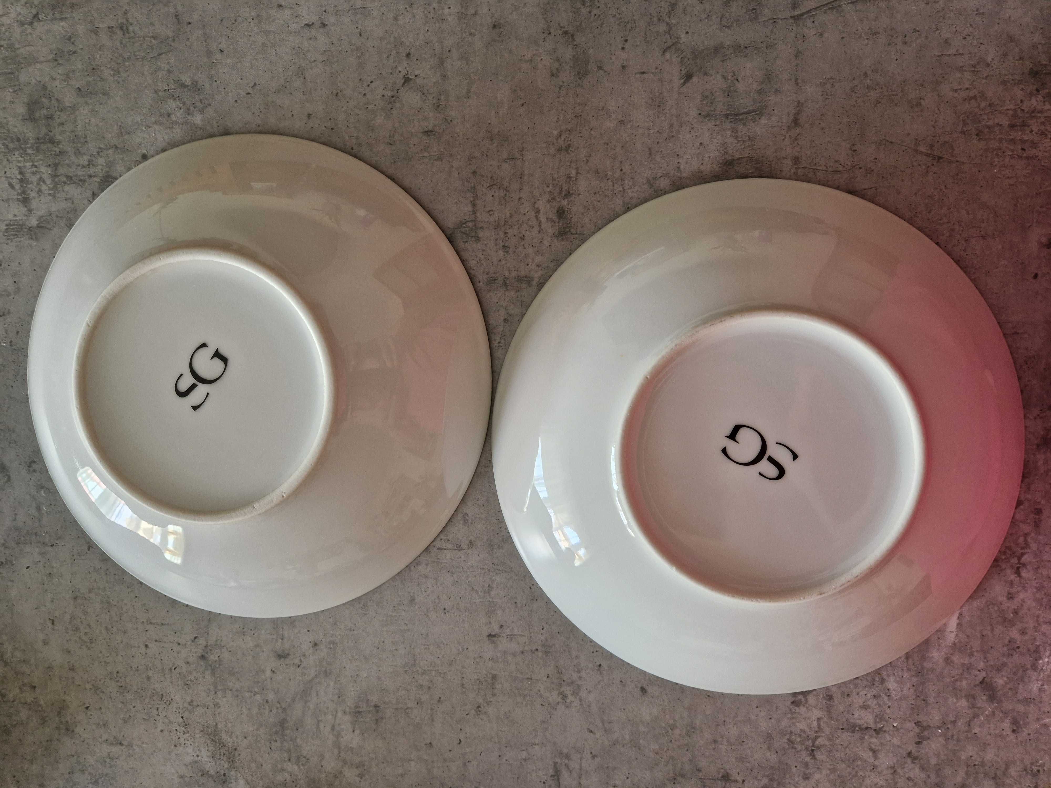 Pratos de porcelana vintage SG