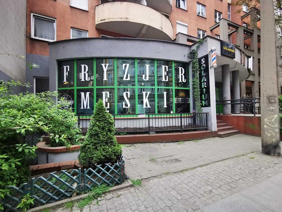 SPRZEDAM dwupoziomowy lokal z parkingiem