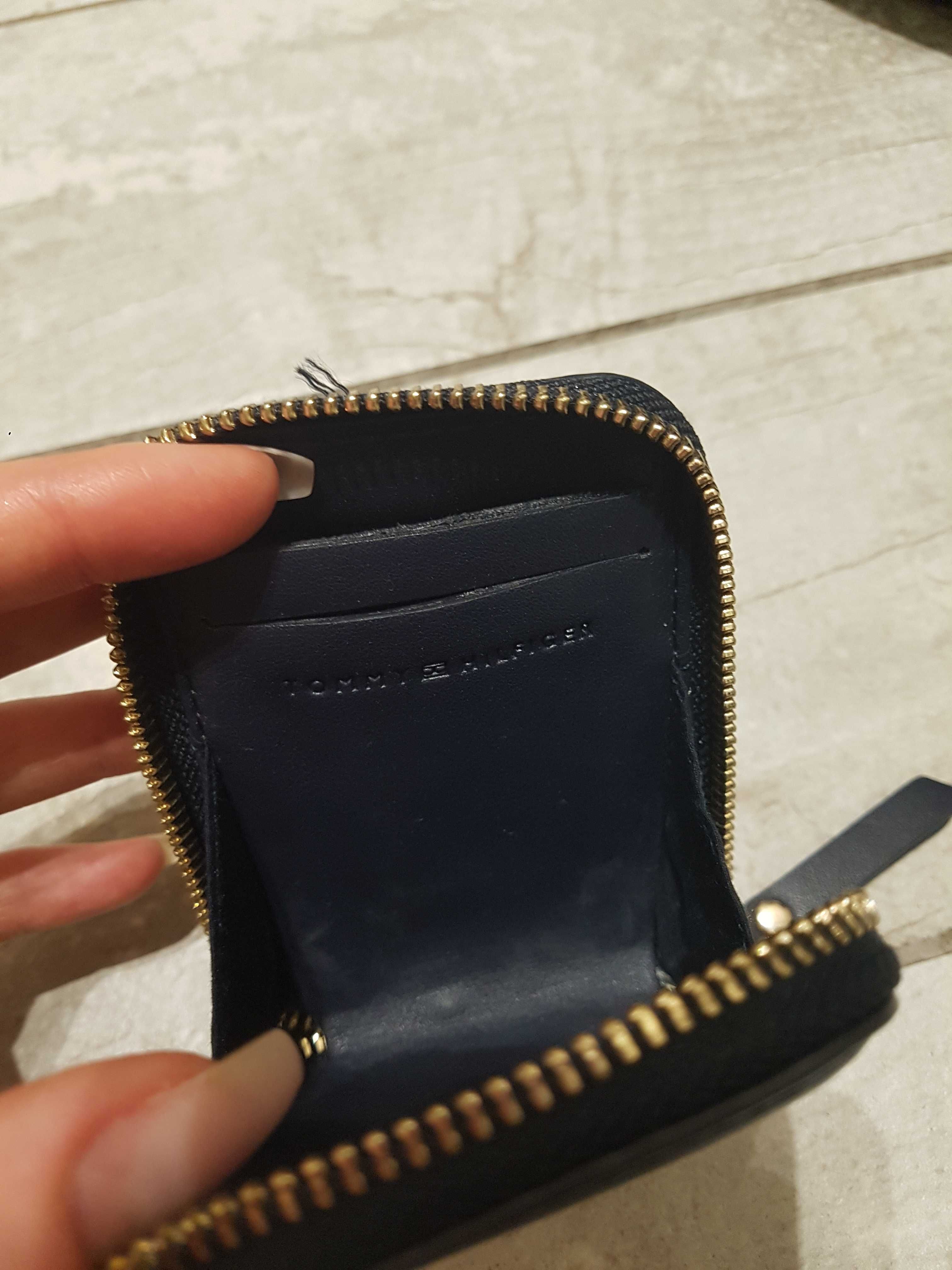 Torebka damska firmy Tommy Hilfiger