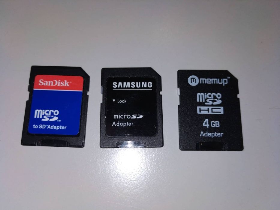 Cartões de memória: 2 SDHC, 1 MicroSD, 3 adaptadores e 1 caixa