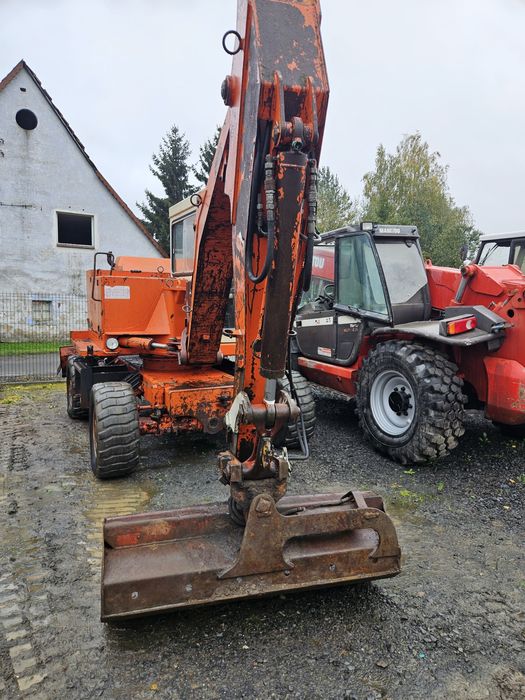Koparka kołowa SCHAEFF 8.5T 4x4 4-łyżki