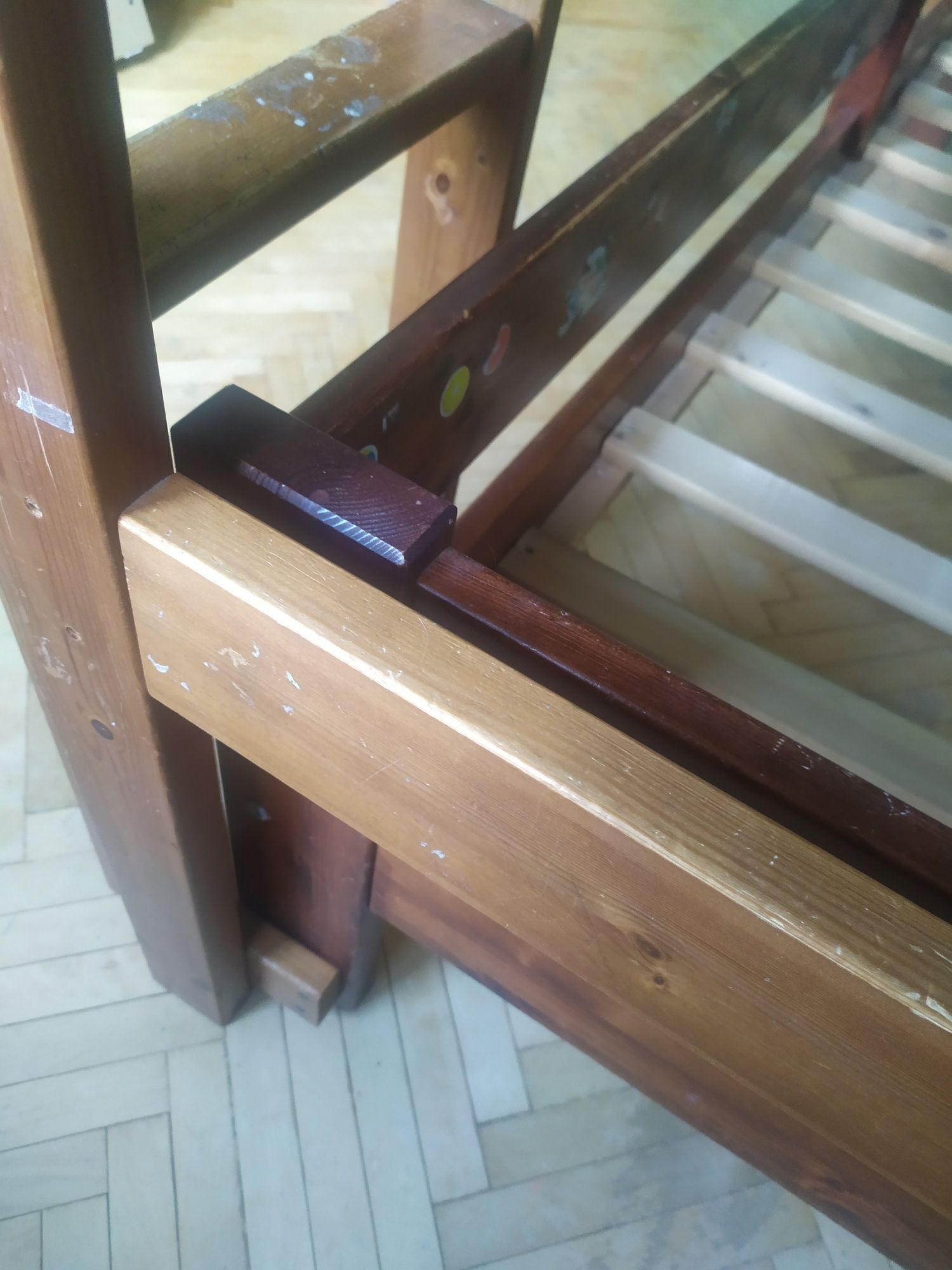 Drewniane łóżko piętrowe Ikea hemnes