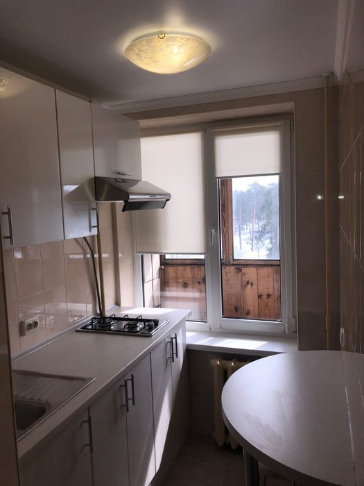 Київ Дарницький 1 кімнатна з газом та ремонтом