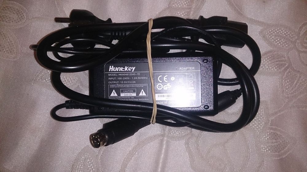 Vendo carregador de 100V/240V Para TV de 12V e 90w