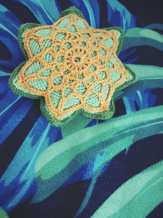 Pregadeira em crochet