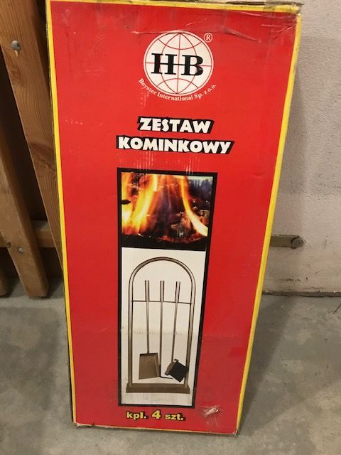 Zestaw kominkowy, stal nierdzewna, 4 elementy, na stojaku, nowy.