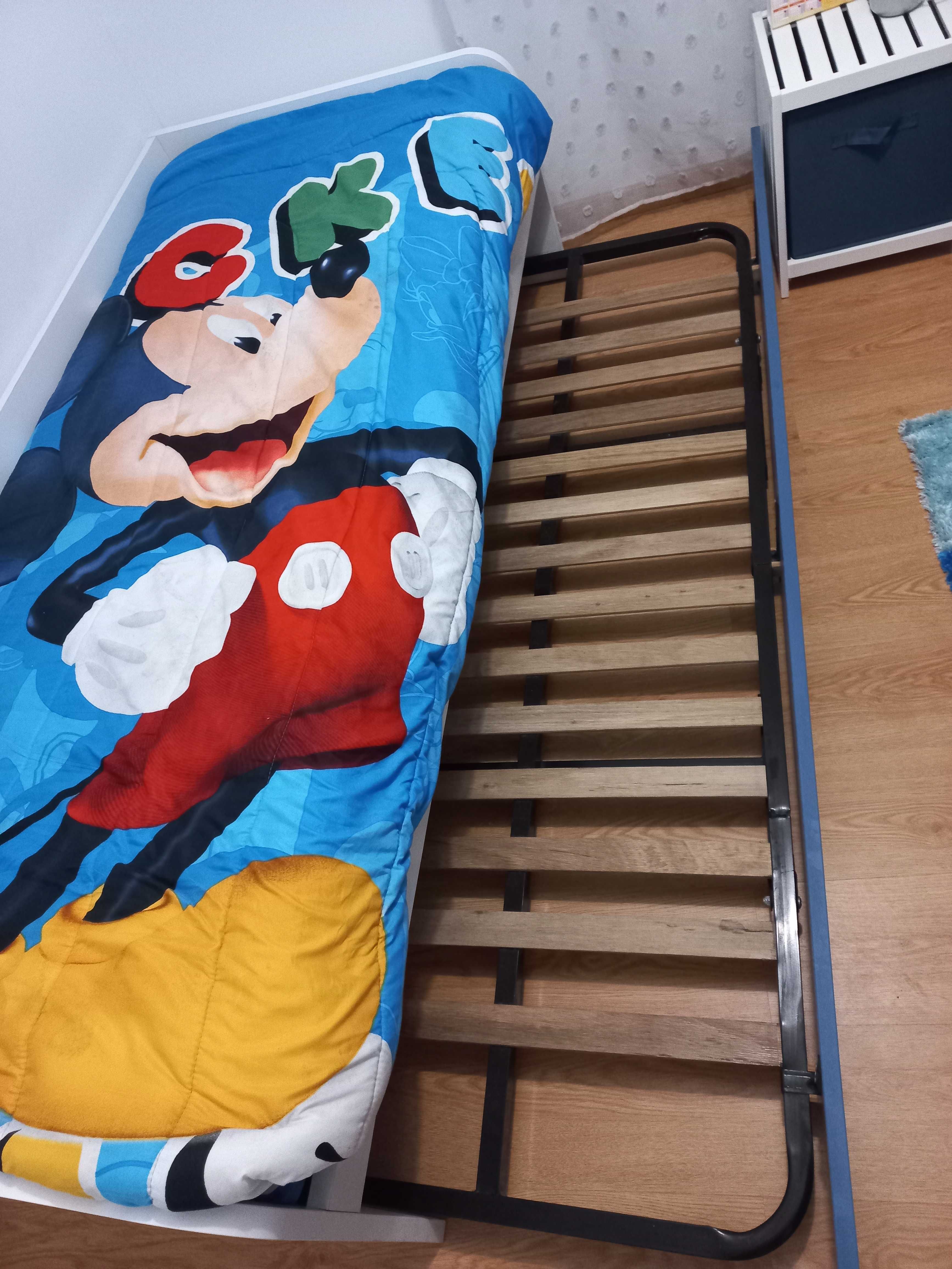 Cama de solteiro com estrado elevatorio