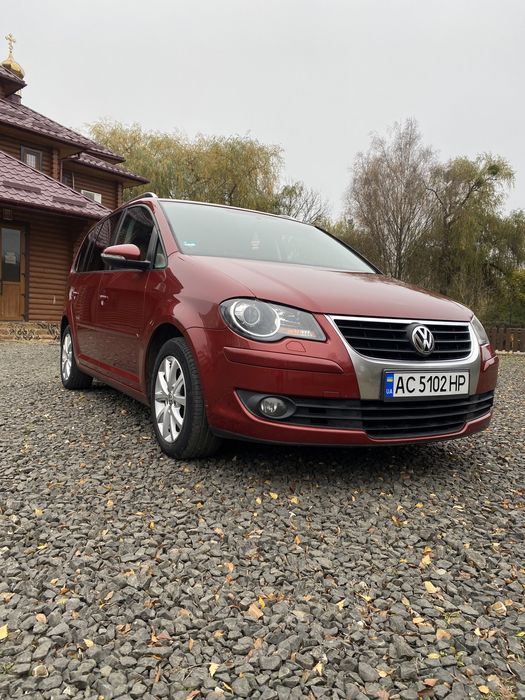 Фольцваген тоуран 1.9,не фарбований