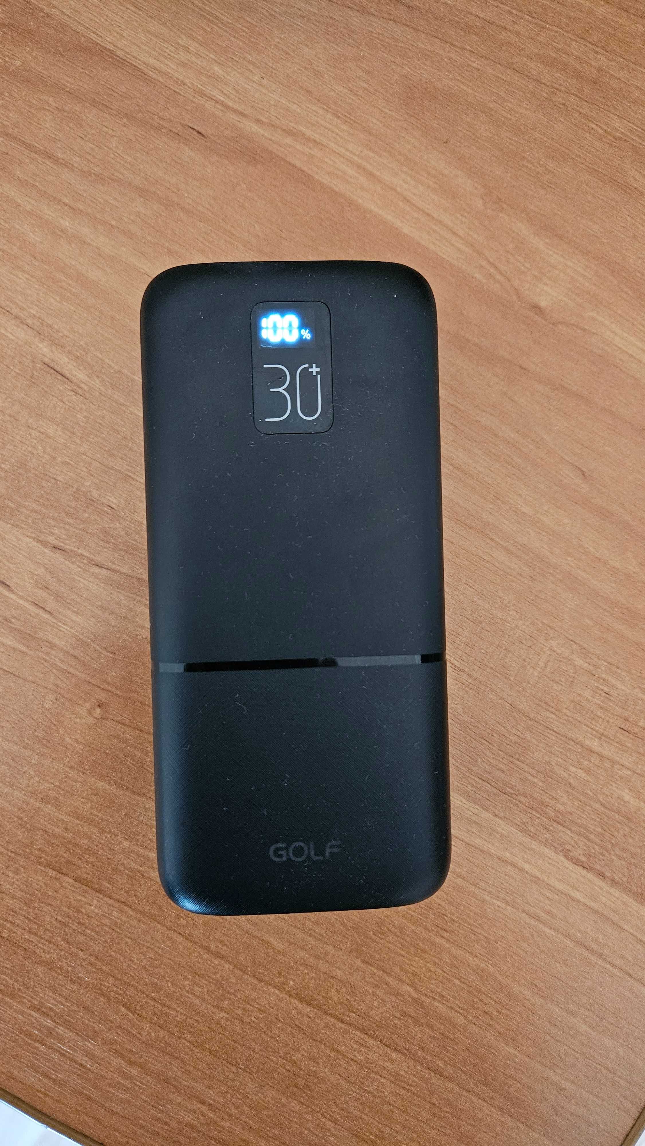 Универсальная мобильная батарея Golf
