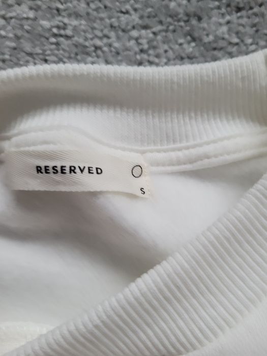 Bluza reserved biala