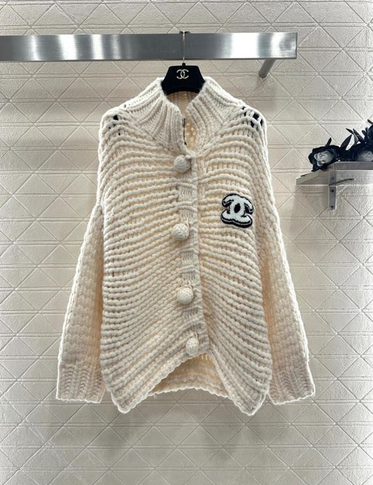 Sweter włóczkowy Chanel