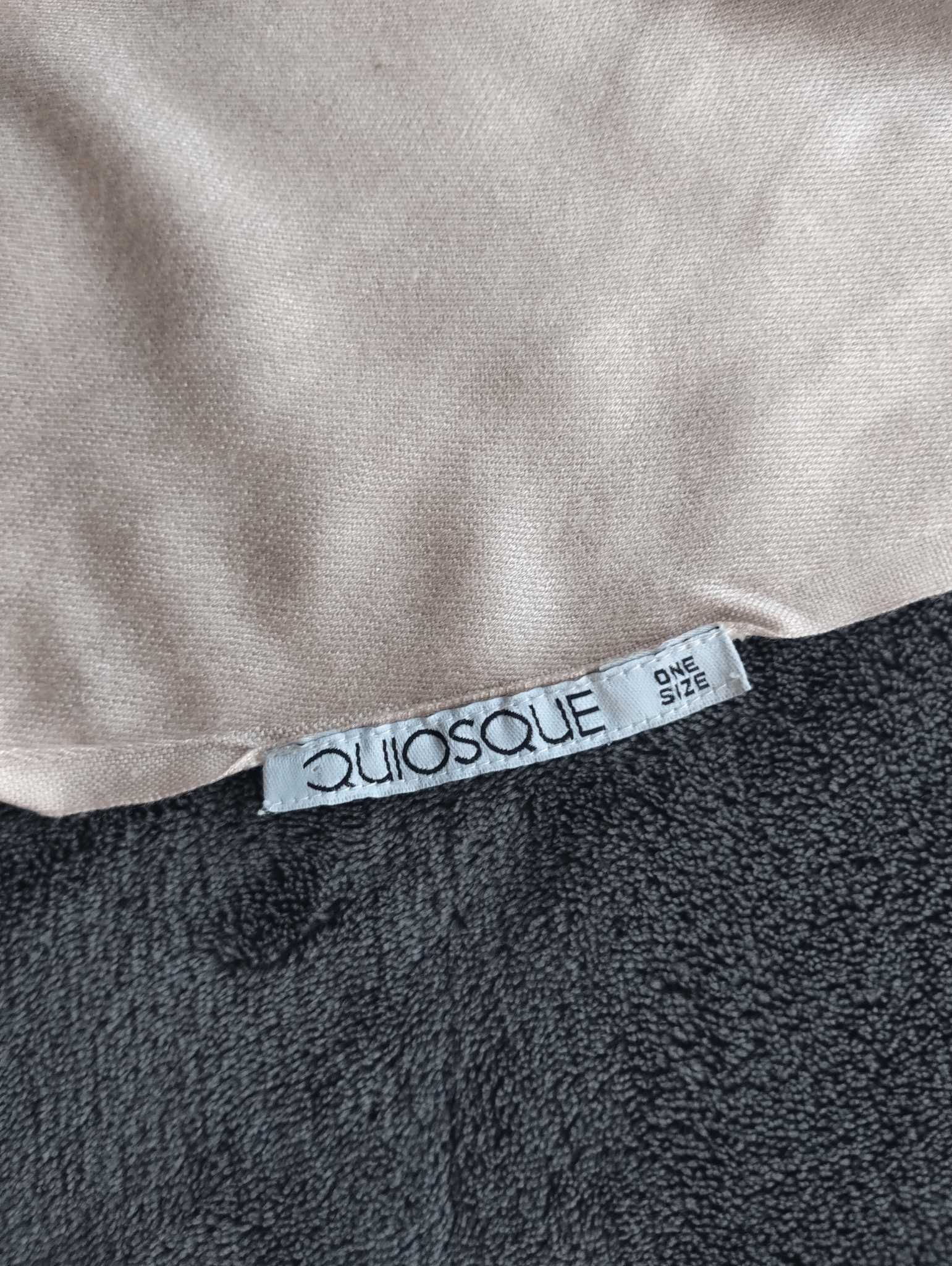 Elegancki szal frędzelkami Quiosque pudrowy róż one size
