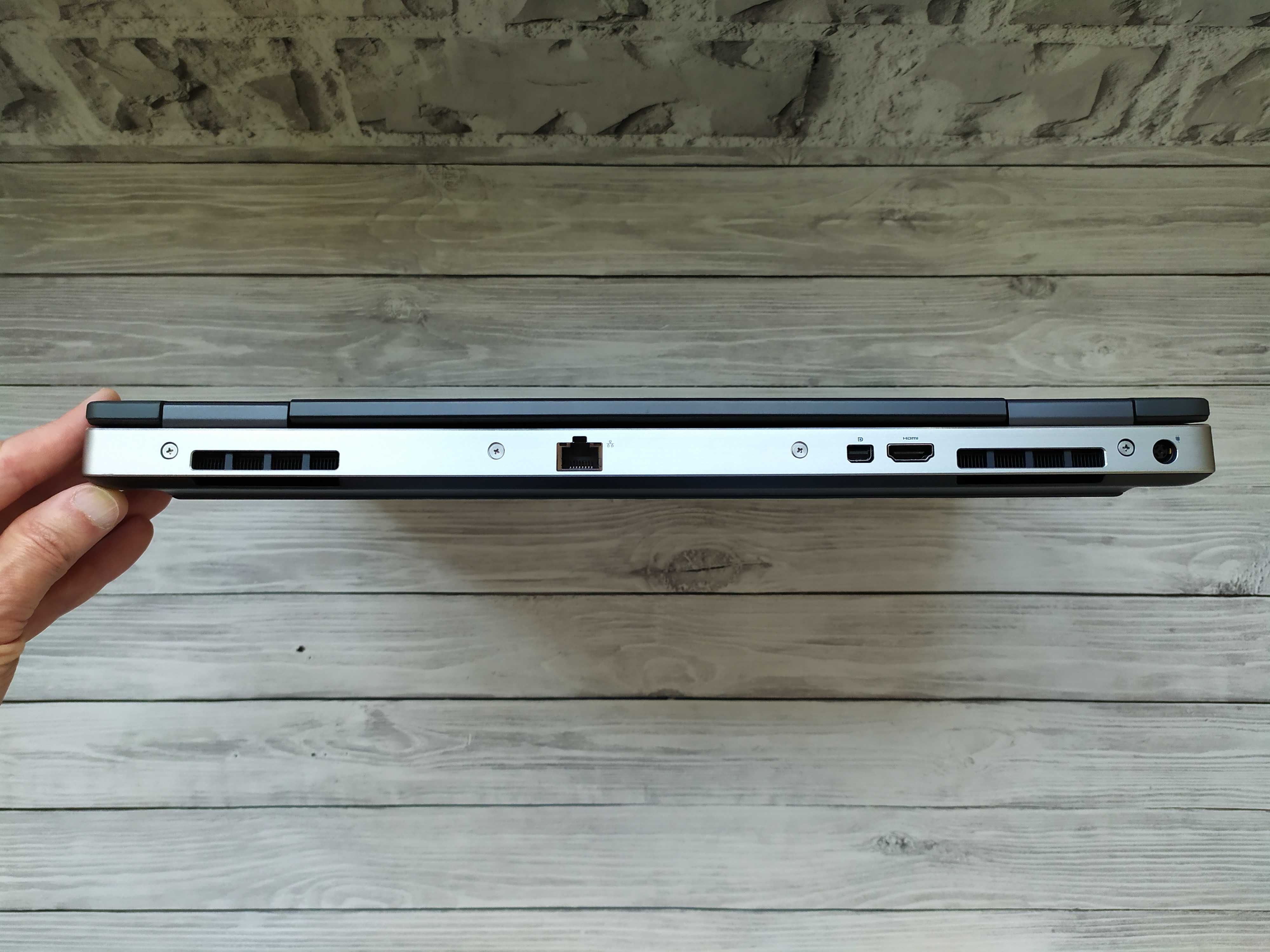 Dell Precision 7540 FHD IPS i5-9400H/32GB/512GB/NVIDIA T2000 4GB