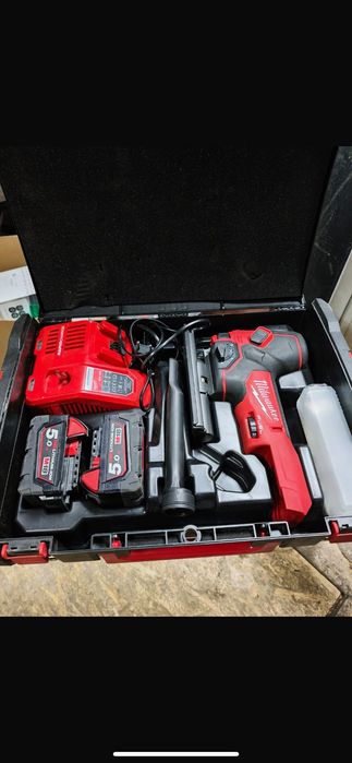 Wyrzynarka Milwaukee FBJS m18_2 baterie 5.0Ah_