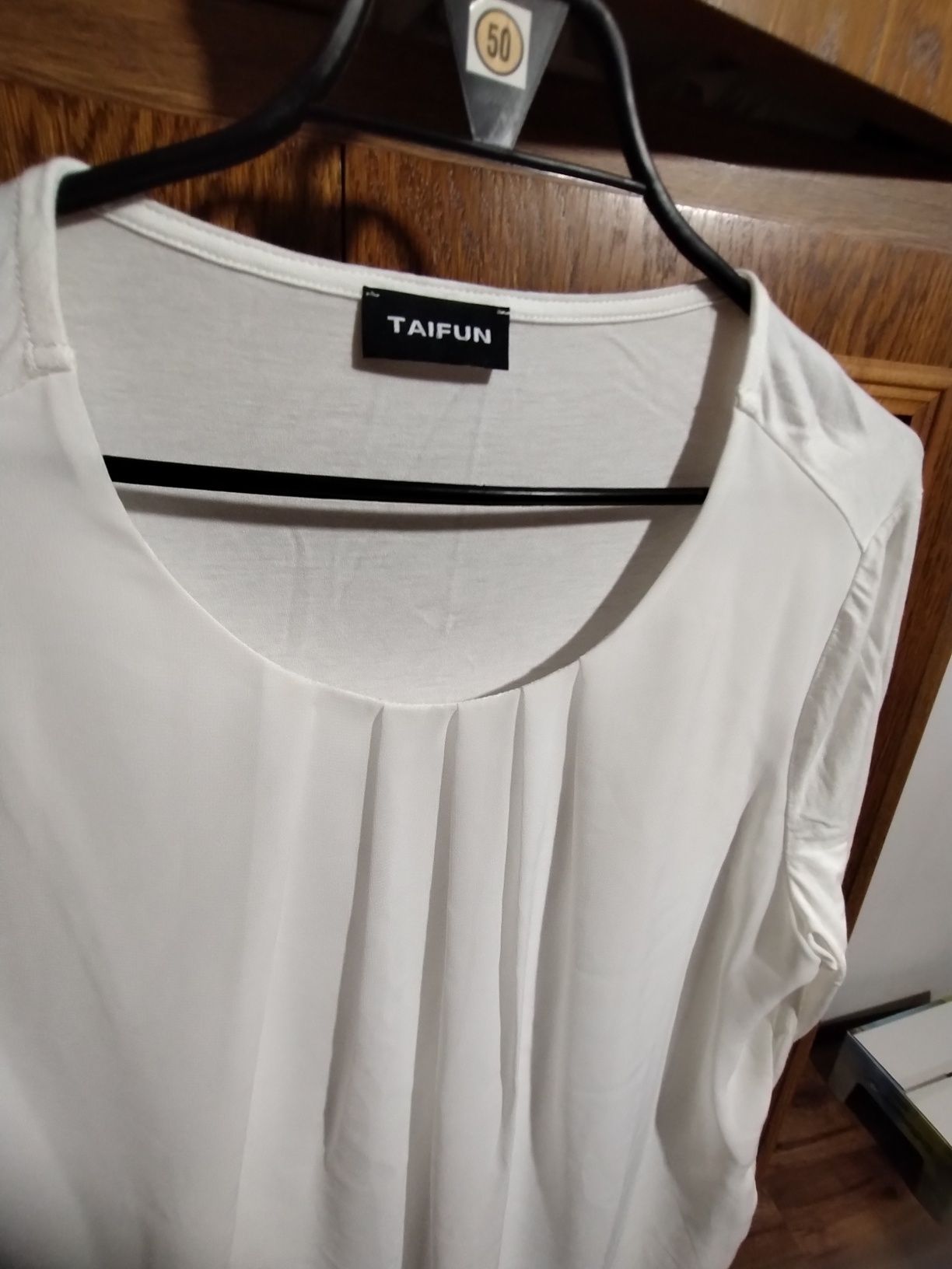 Nowa Biała bluzeczka marki Tajfun 42