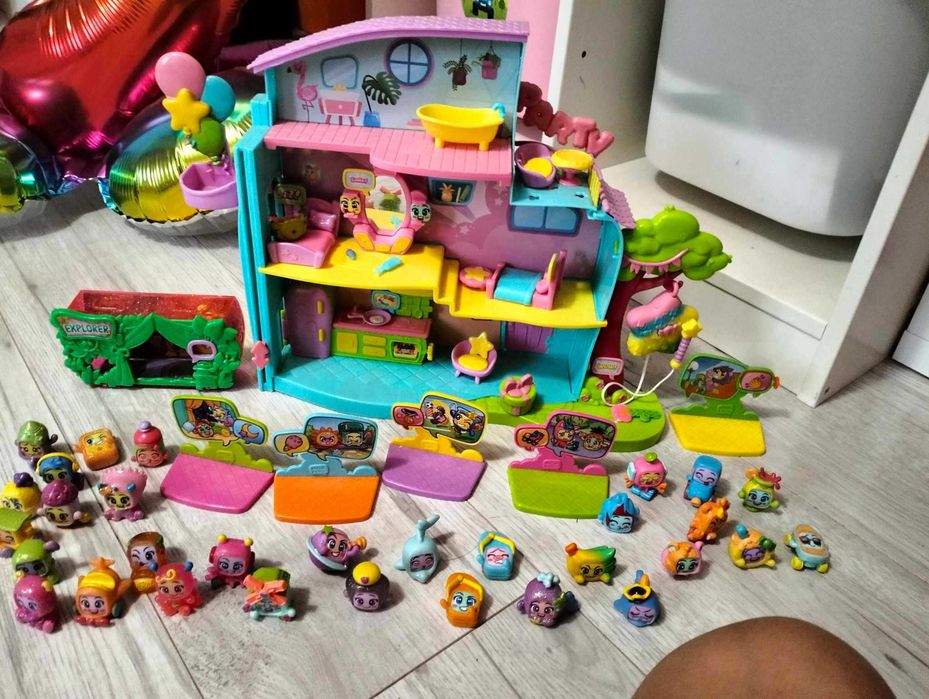 Domek Moji Pops w zestawie figurki