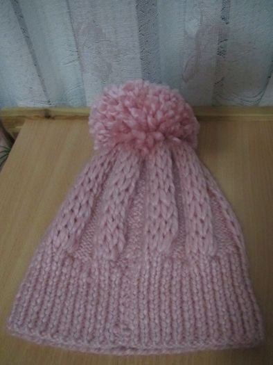 Зимняя вязанная шапка Hand Made цвета пудры р. 54-57