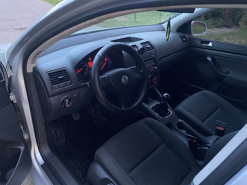 Volkswagen Golf 5 1,6 mpi