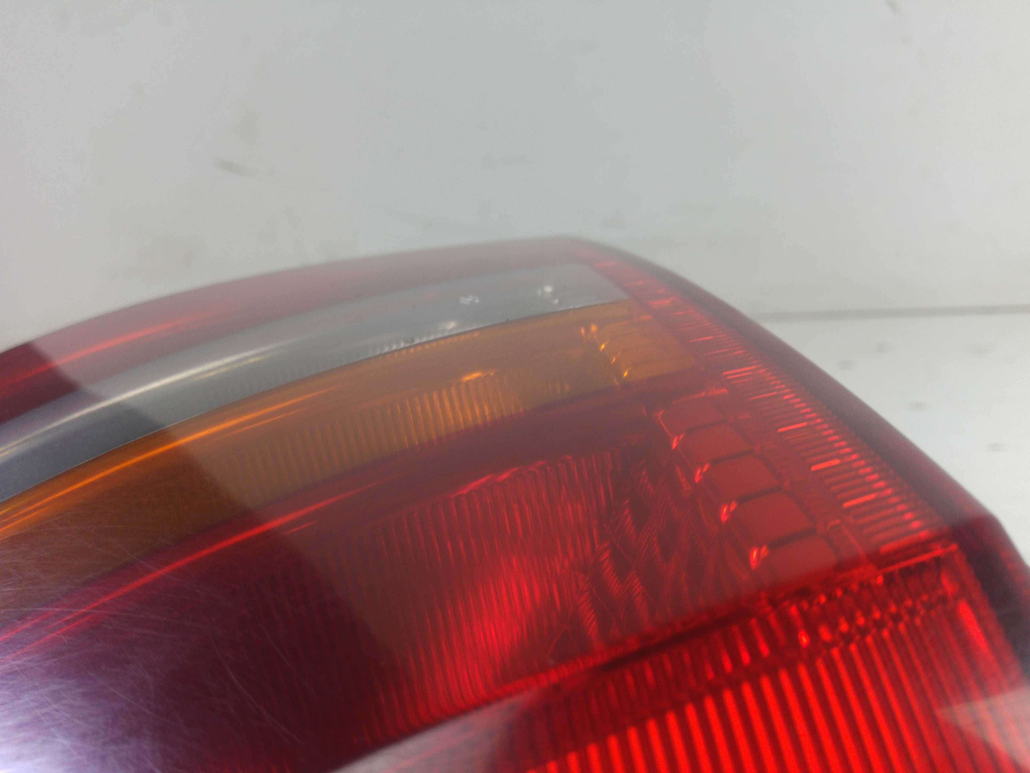 Opel Astra II 2 G HB Lampa Prawa Tylna Prawy Tył PT