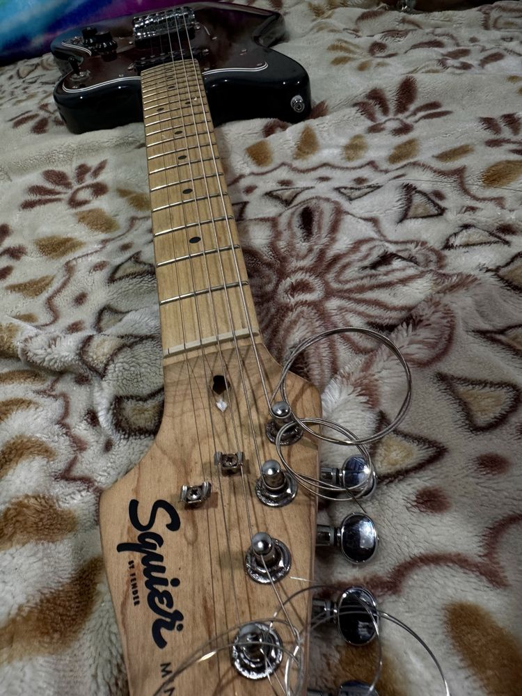 Guitarra electrica mini squier