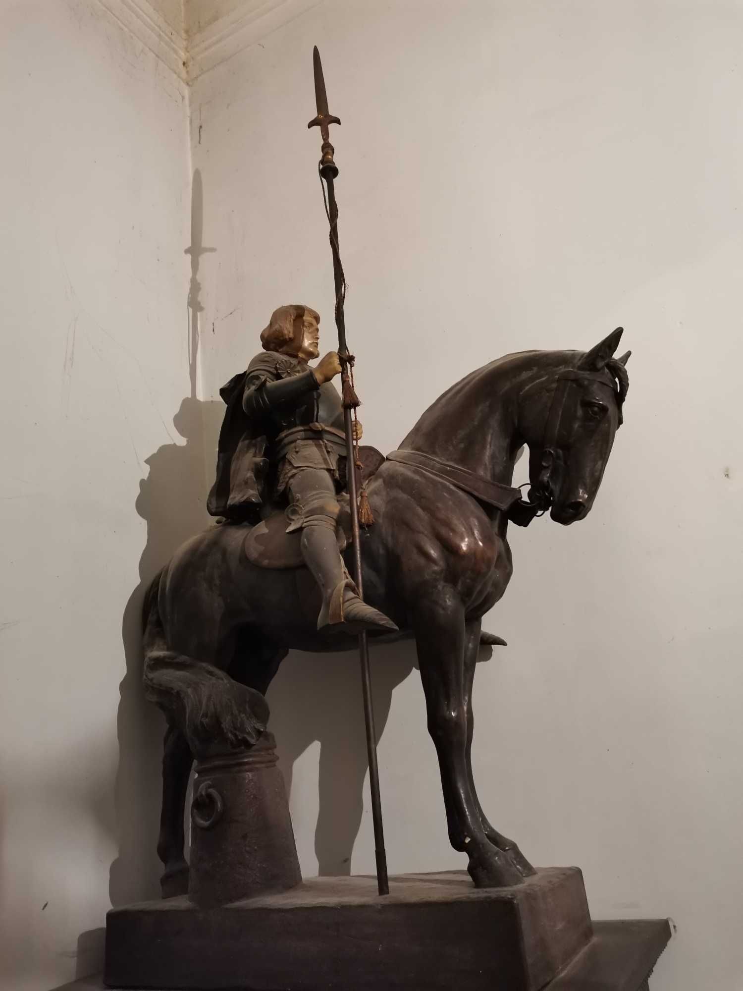 Antiguidades - Estátua de Cavaleiro "francês"