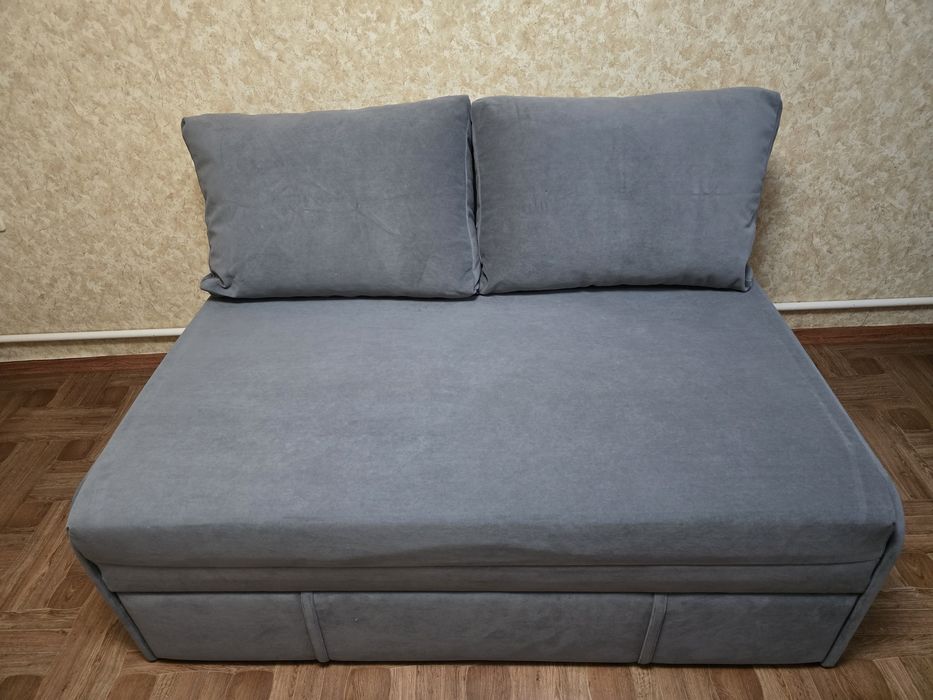 Диван-ліжко, софа з викочуваним механізмом