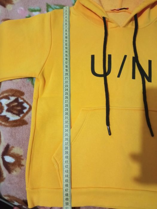 Яркий тёплый свитшот для девочки