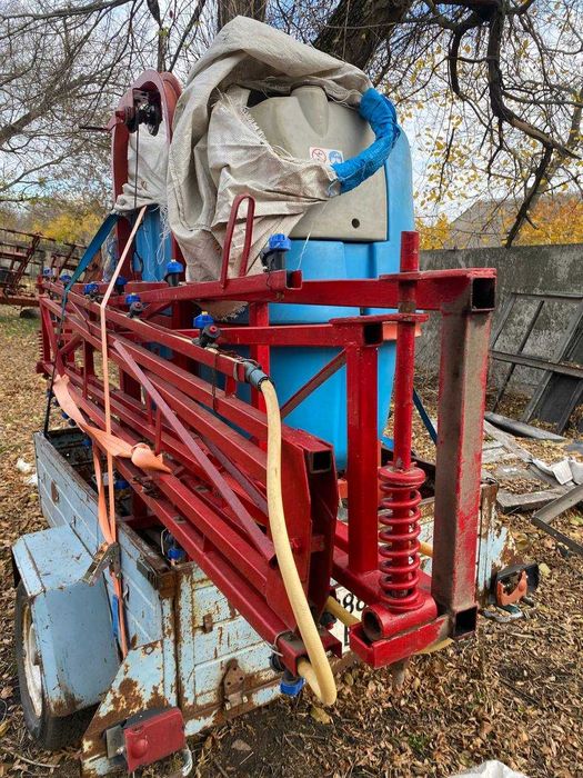 Оприскувач навісний 600 л 14 м