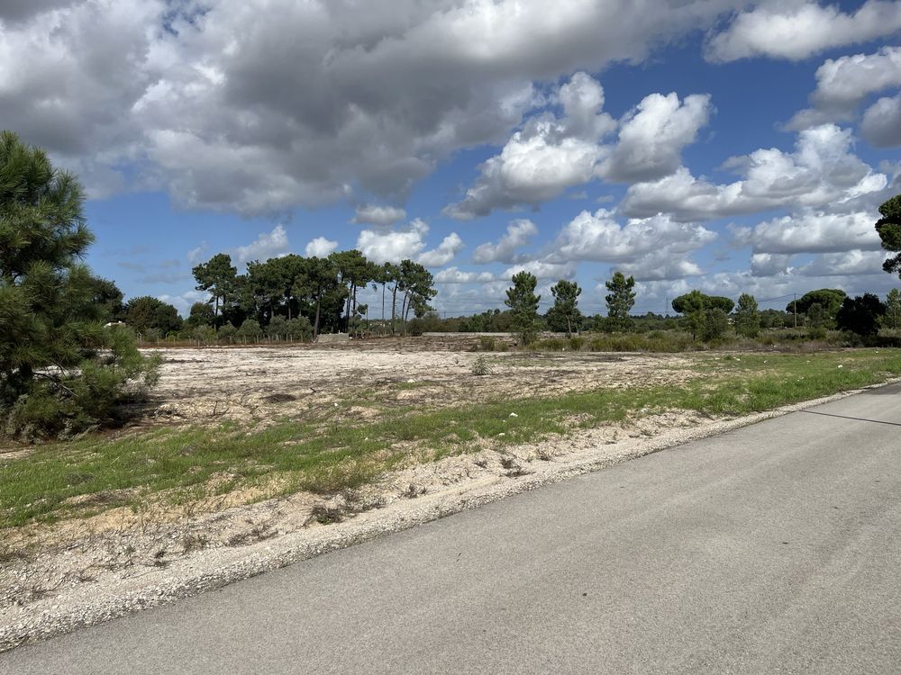 Quinta em Azeitão 5072 mts area de construção 300 mts mais 30 de anexo