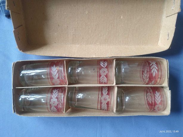 Склянки скло радянські в коробці