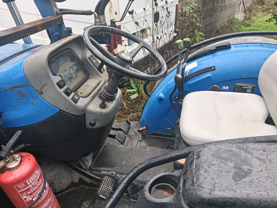 Trator New Holland TN 60cv  carregador frontal