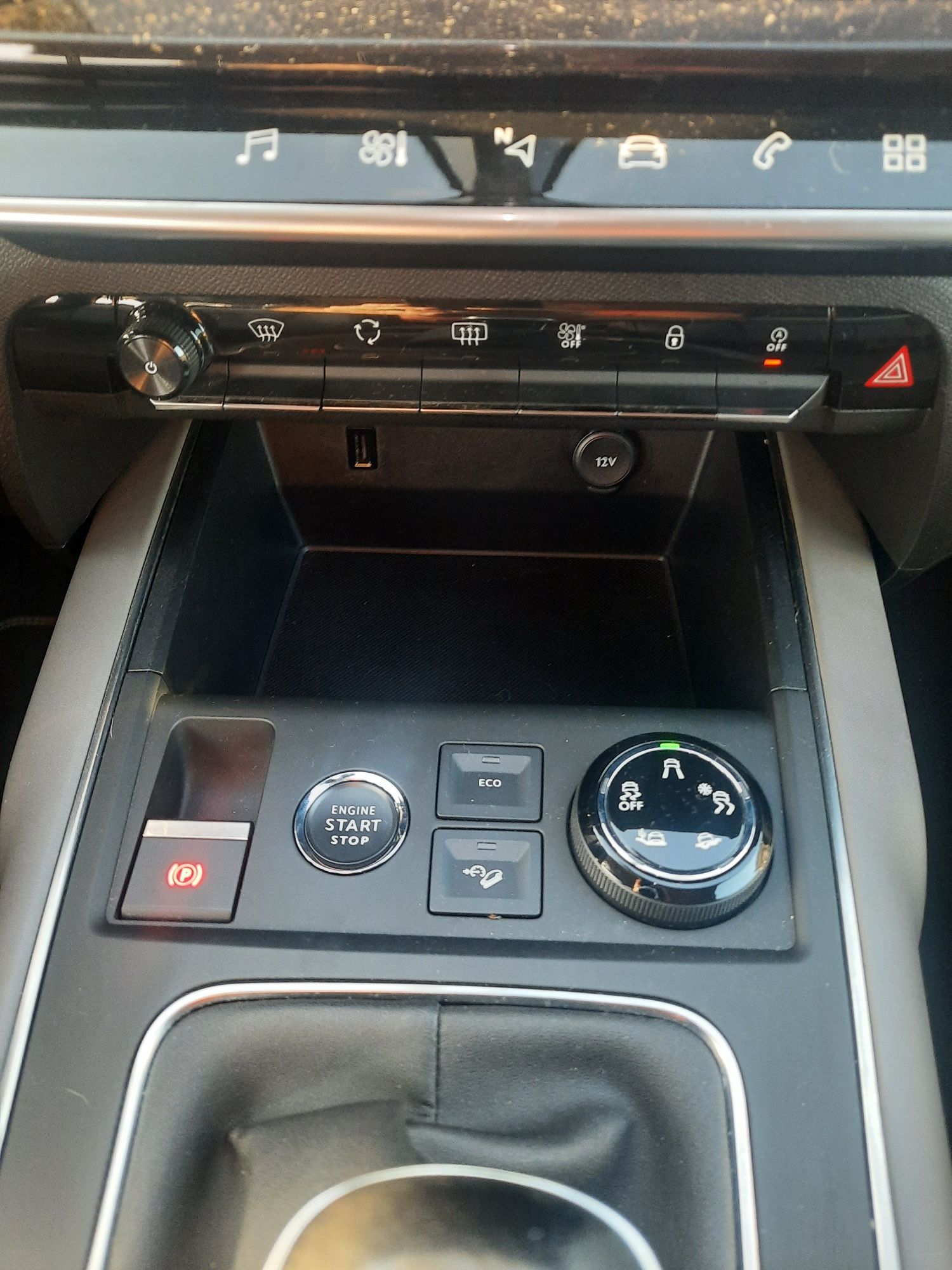 Oportunidade C5 Aircross 1.5Bluehdi Shine (+ equipada) Histórico Marca