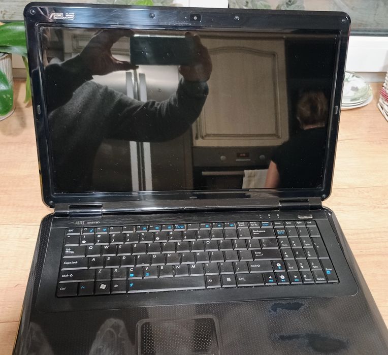 Komputer, laptop Asus 17 cali