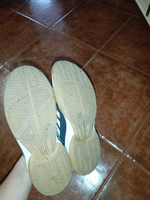 Sprzedam buty sportowe Adidas