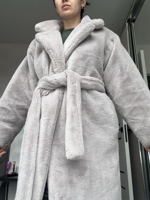 Продам шубу штучну