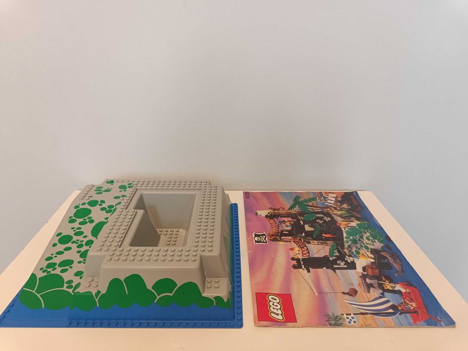Lego Pirates 6273 Rock Island Refuge