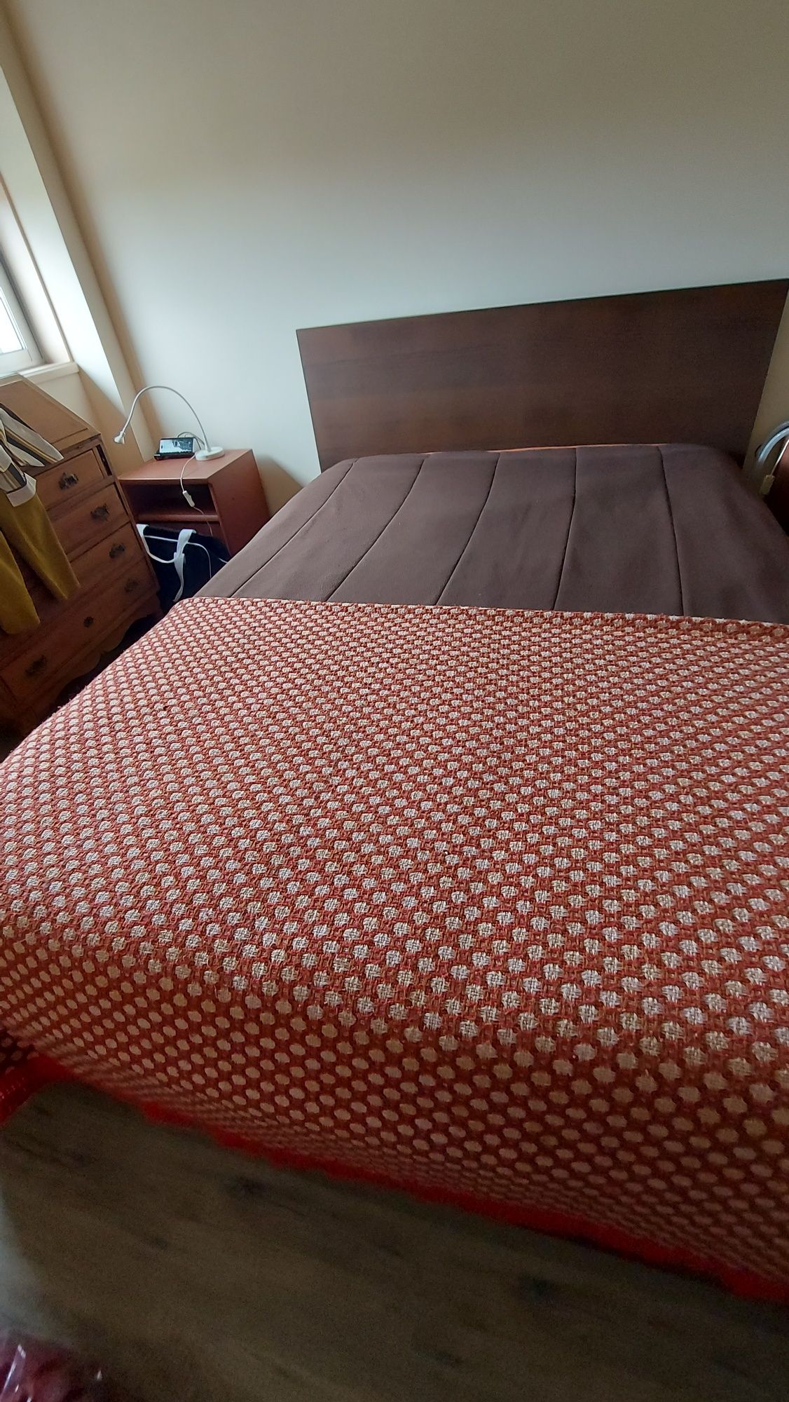 cama malm quase nova