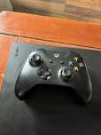 Xbox One X 1TB