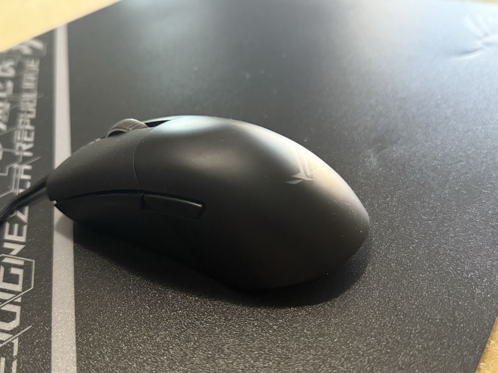 Rato Asus Rog Keris