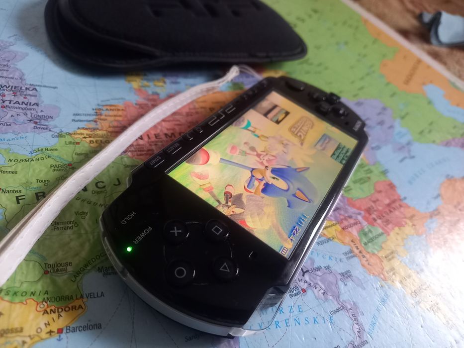 Konsola Sony psp 3004 slim piano black 32gb 100 gier