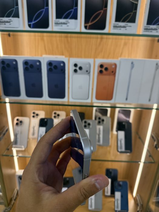IPHONE 15 256GB COMO NOVO BLUE