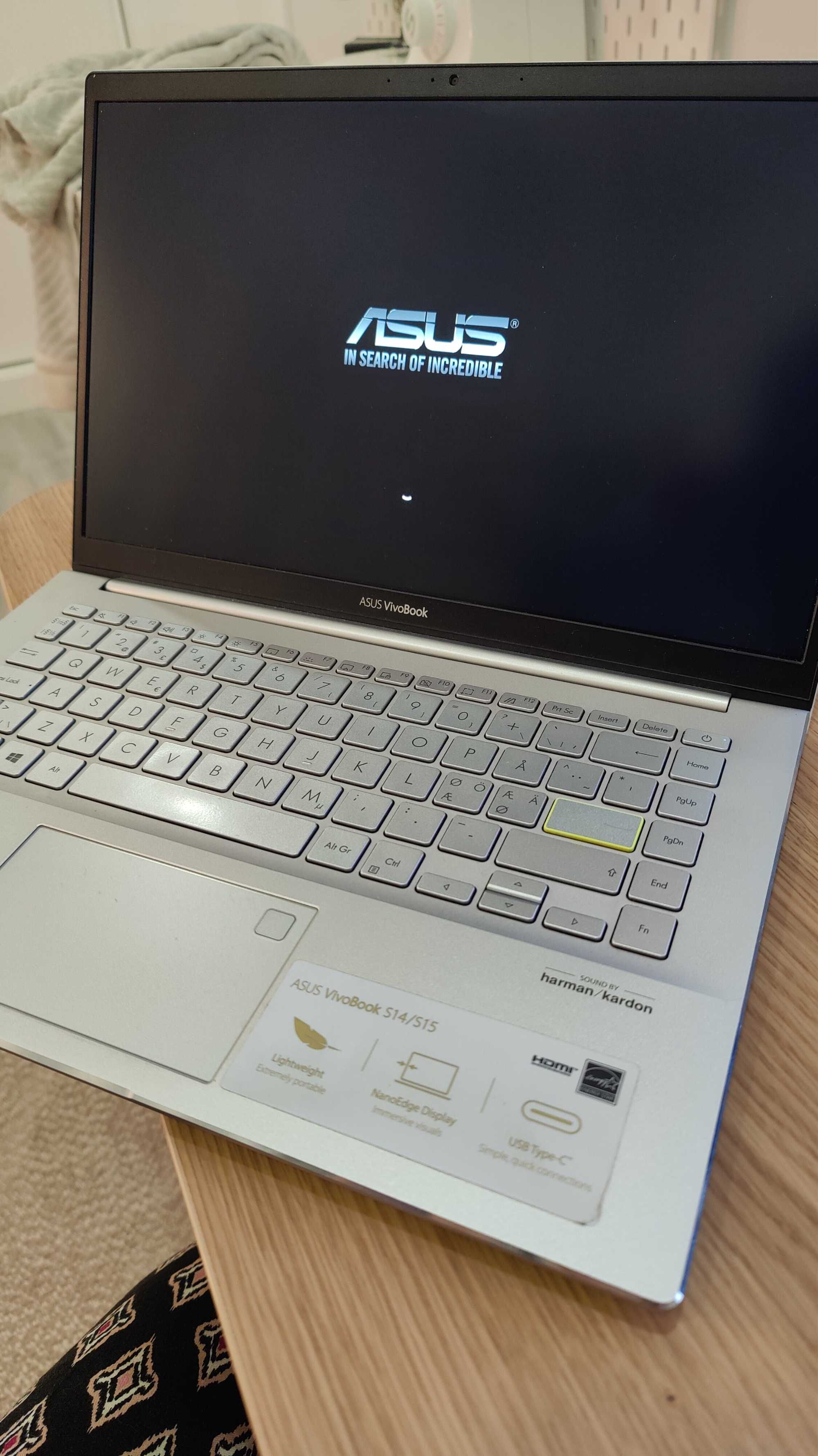 Asus VivoBook S14 M433I
