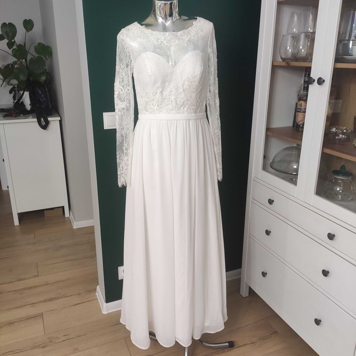 Suknia ślubna  z długim rękawem
